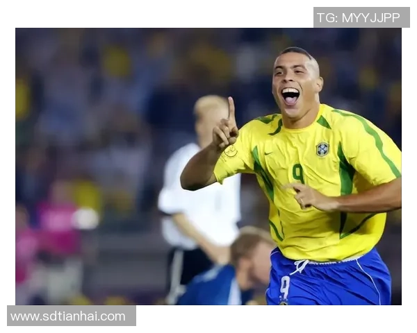 8点3分聚焦世界足坛巨星成长历程与辉煌瞬间全景解读 8点3分聚焦世界足坛巨星成长历程与辉煌瞬间全景解读