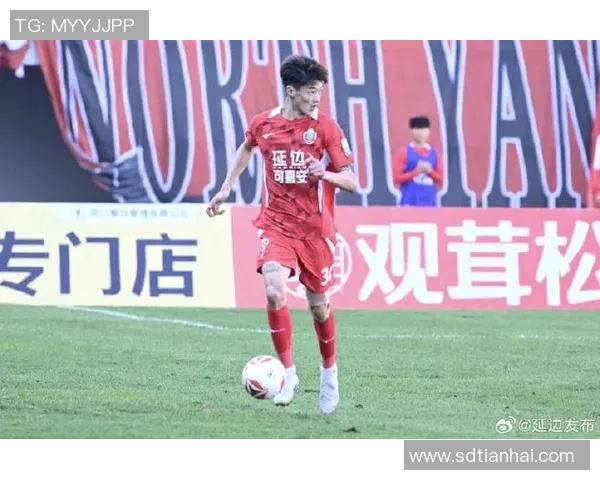 中国足球队16号球星闪耀赛场勇敢拼搏引领球队冲击世界杯梦想 中国足球队16号球星闪耀赛场勇敢拼搏引领球队冲击世界杯梦想