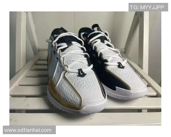 中端足球鞋推荐:球星同款性价比之选,提升你的球场表现 中端足球鞋推荐:球星同款性价比之选,提升你的球场表现